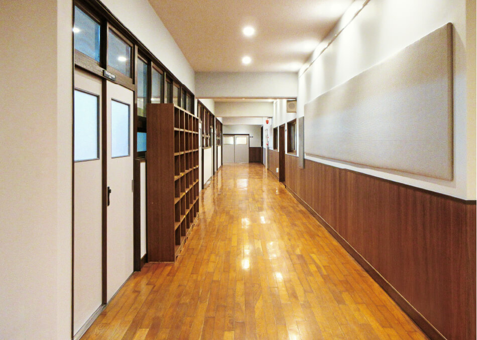 renewal リニューアルプロジェクトで改修した廊下